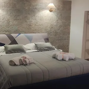 Biancaneve Little House Taormina